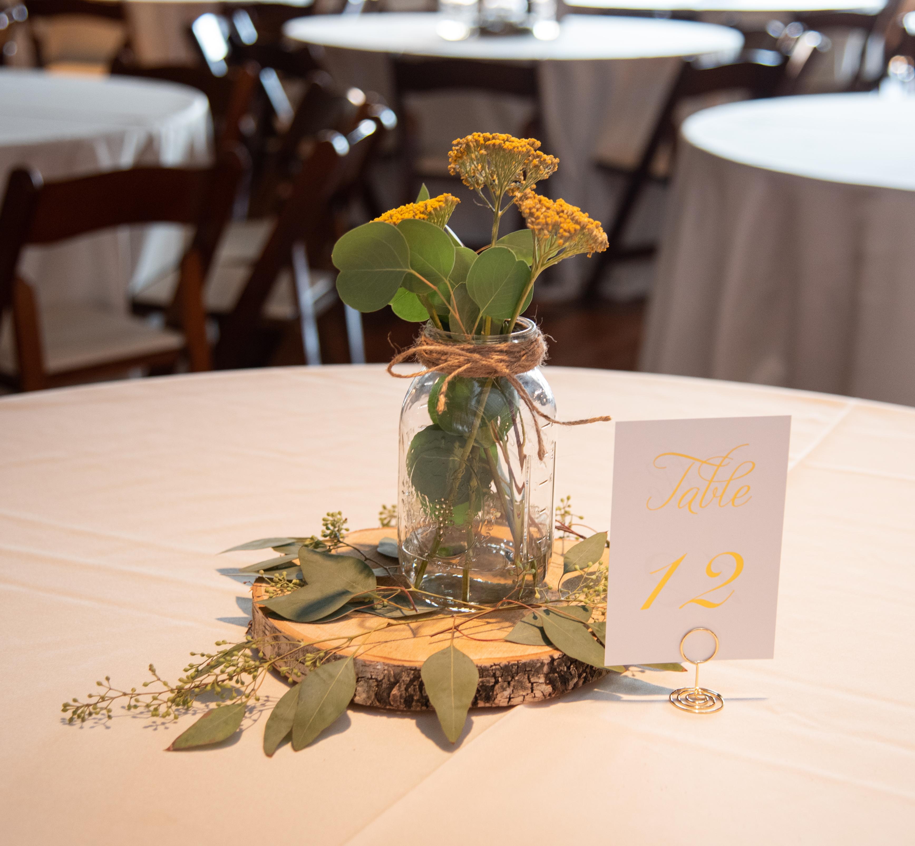 Centerpieces flower arrangement